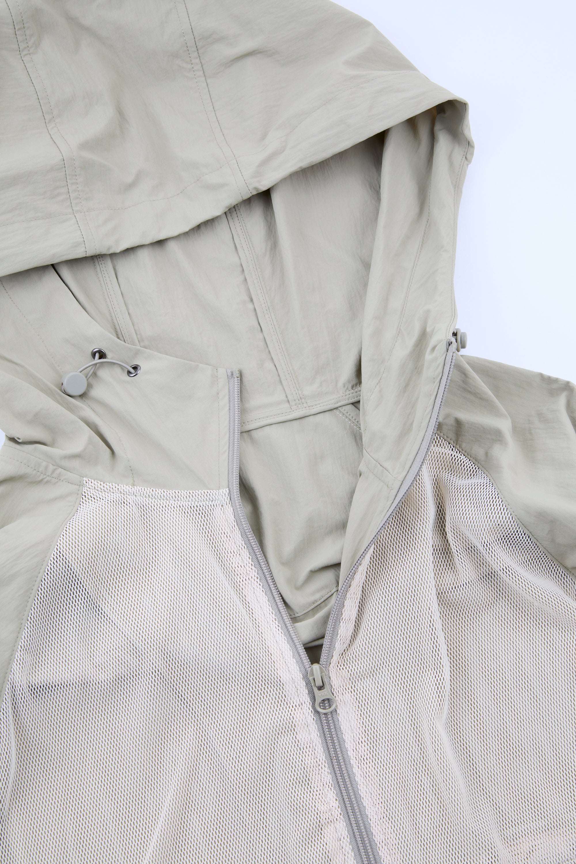 Technical Mesh Windbreaker Beige