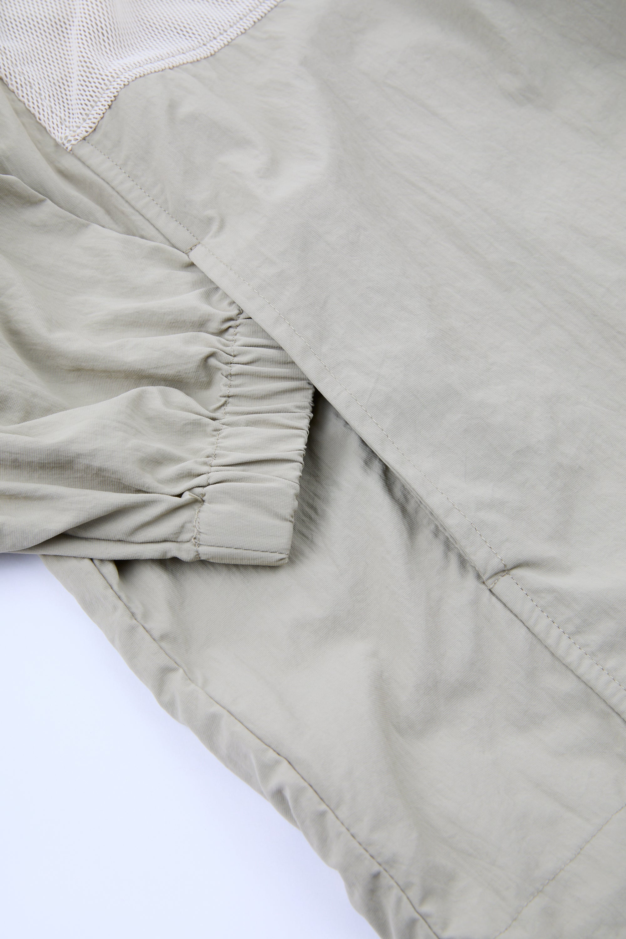 Technical Mesh Windbreaker Beige