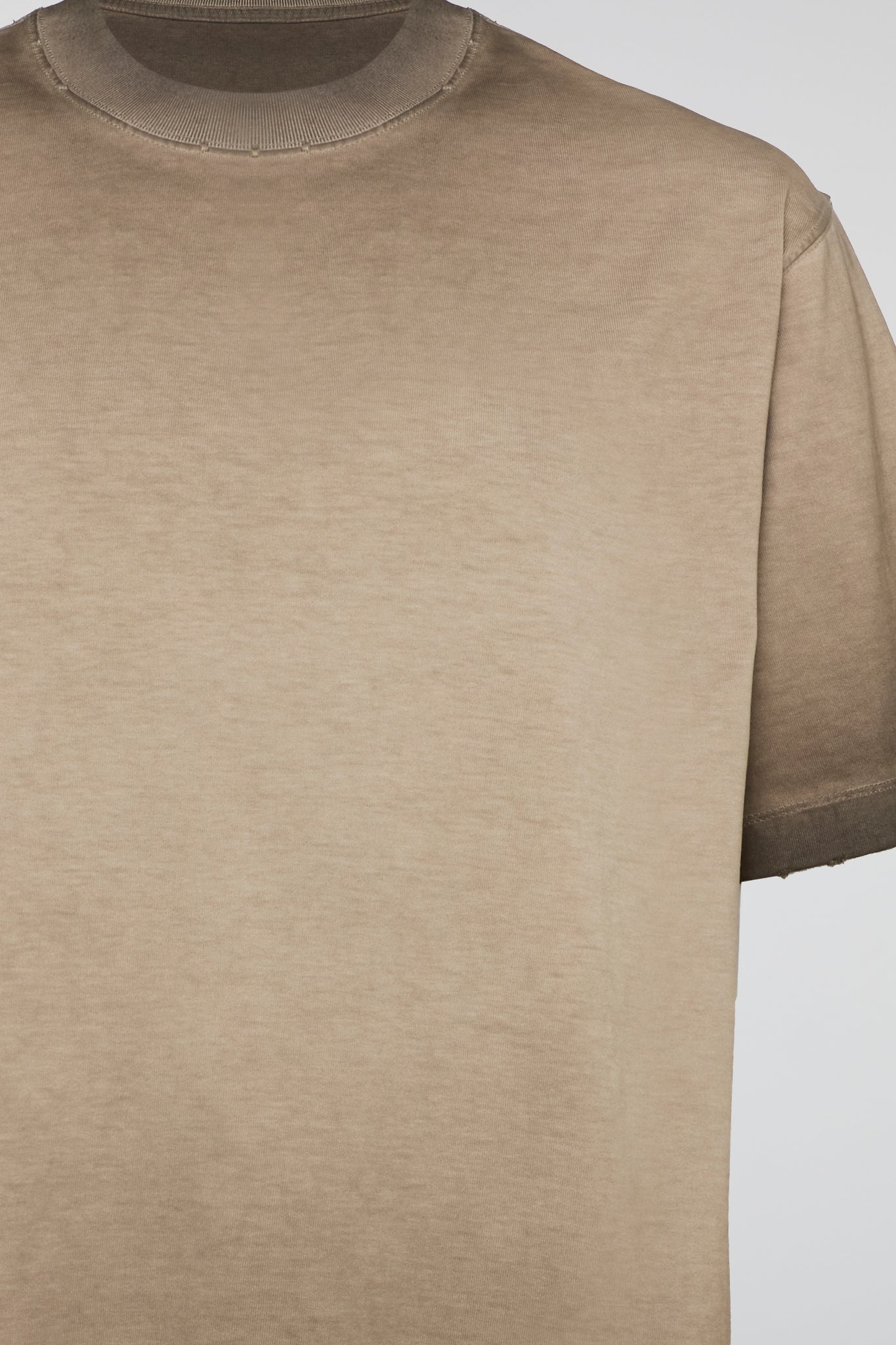 DUMIST Washed Raw Edge Essential Tee