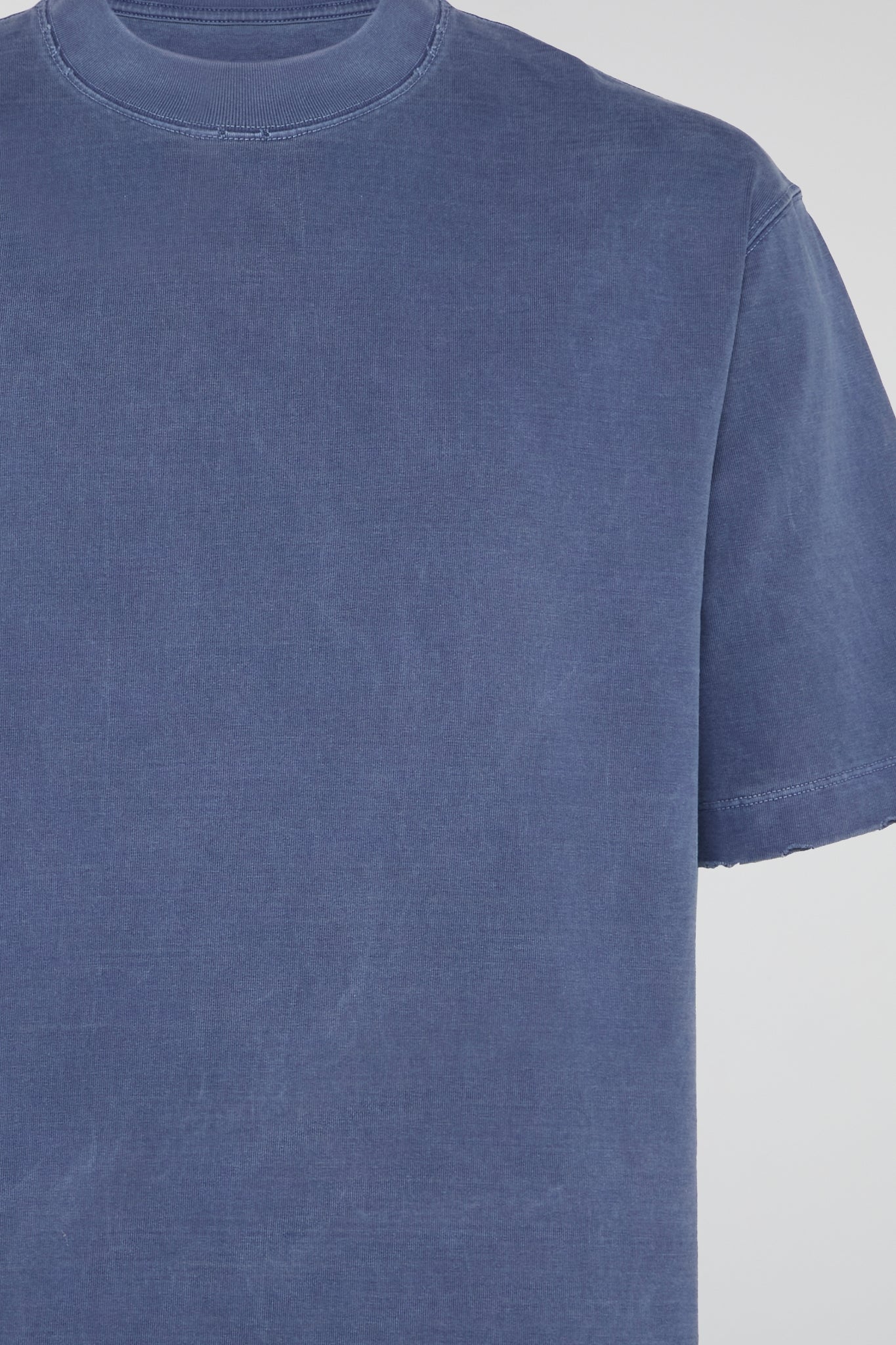 DUMIST Washed Raw Edge Essential Tee