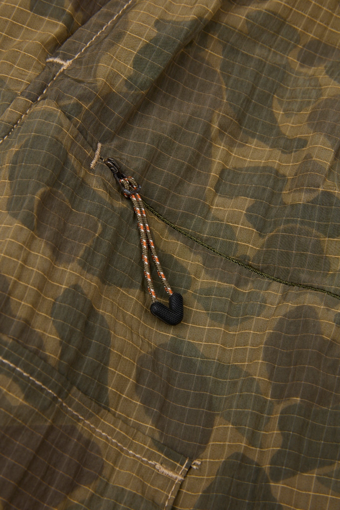 Wide-Leg Cargo Pants Camo