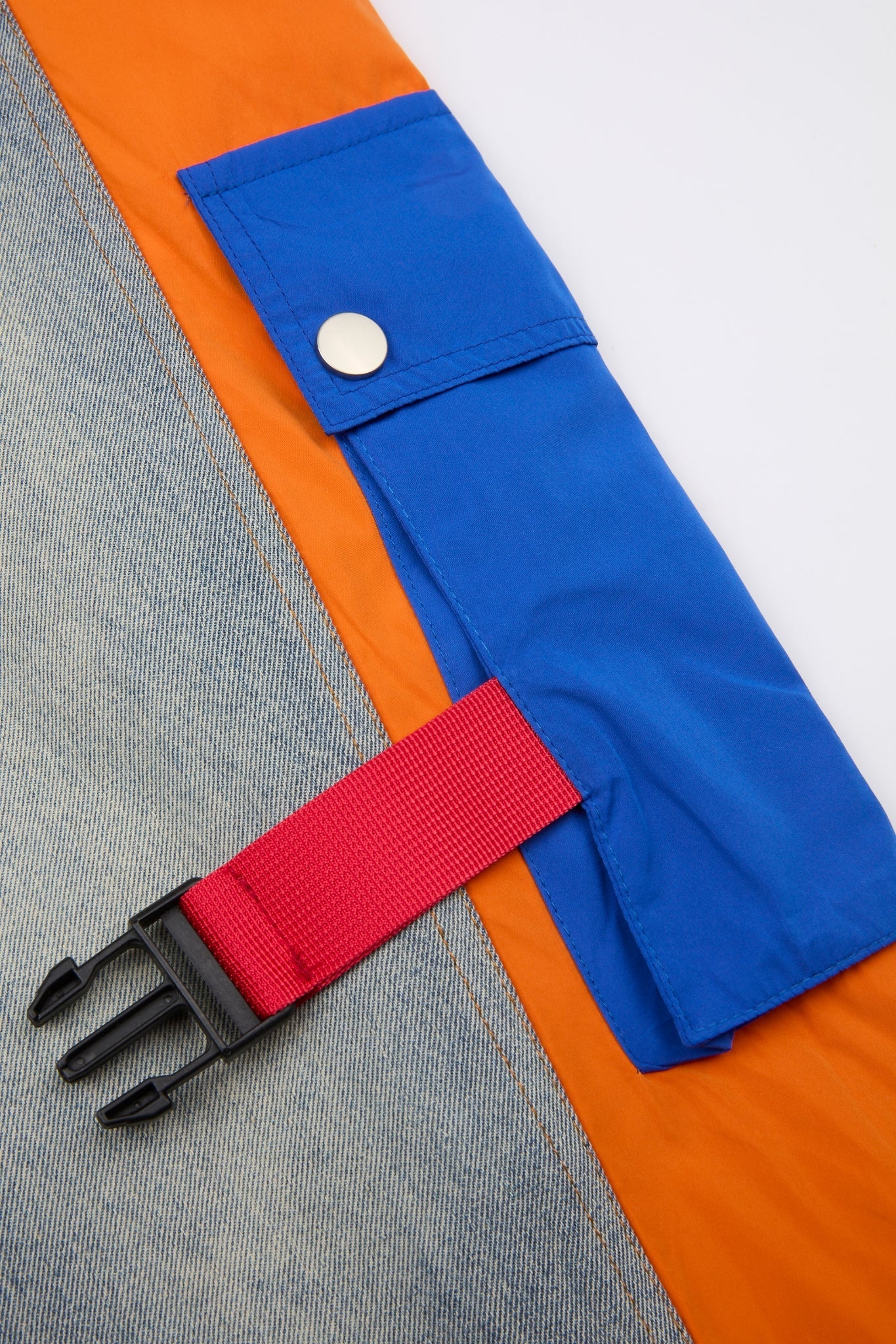 Contrast Cargo Jeans