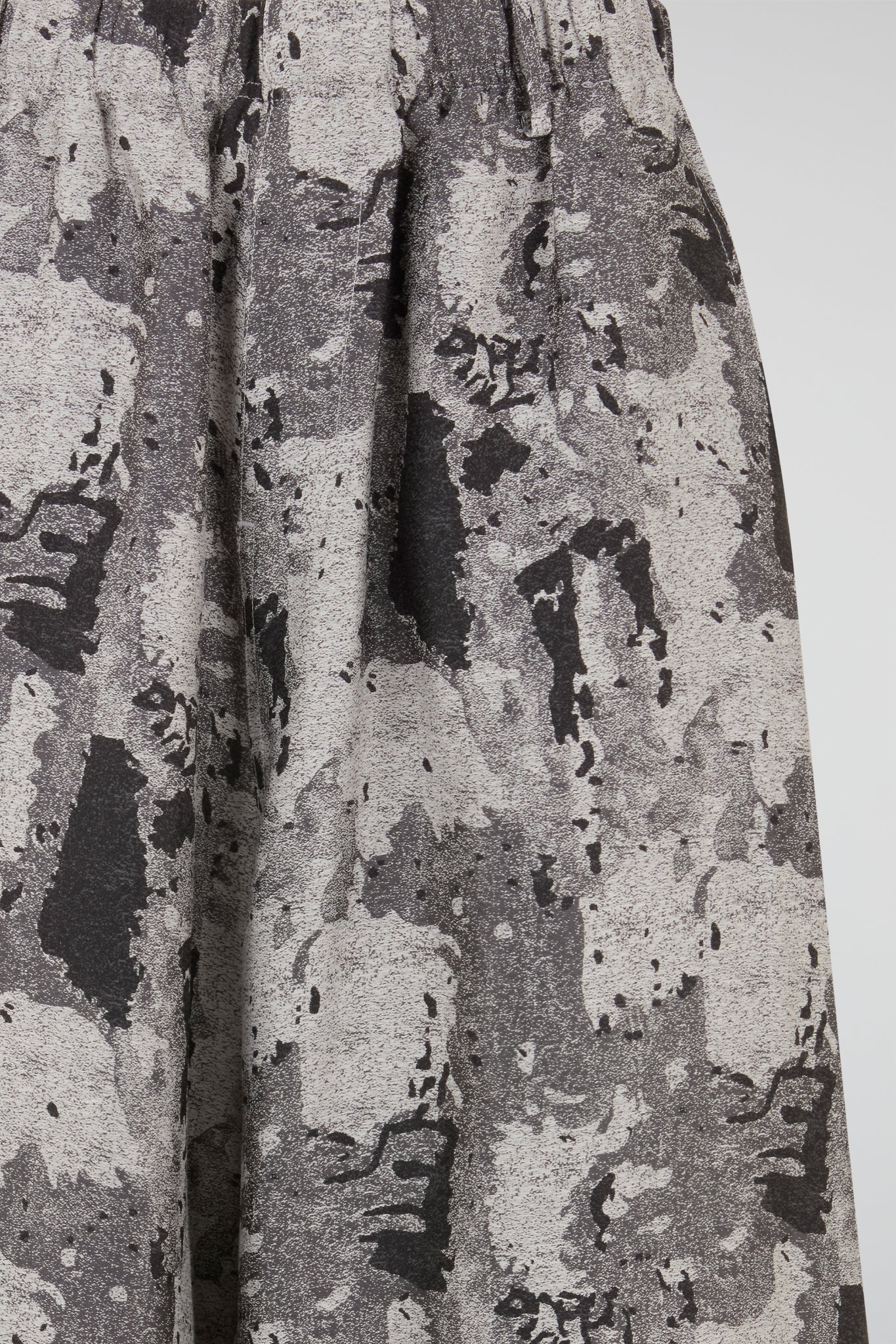 Abstract Monochromatic Wide-Leg Pants