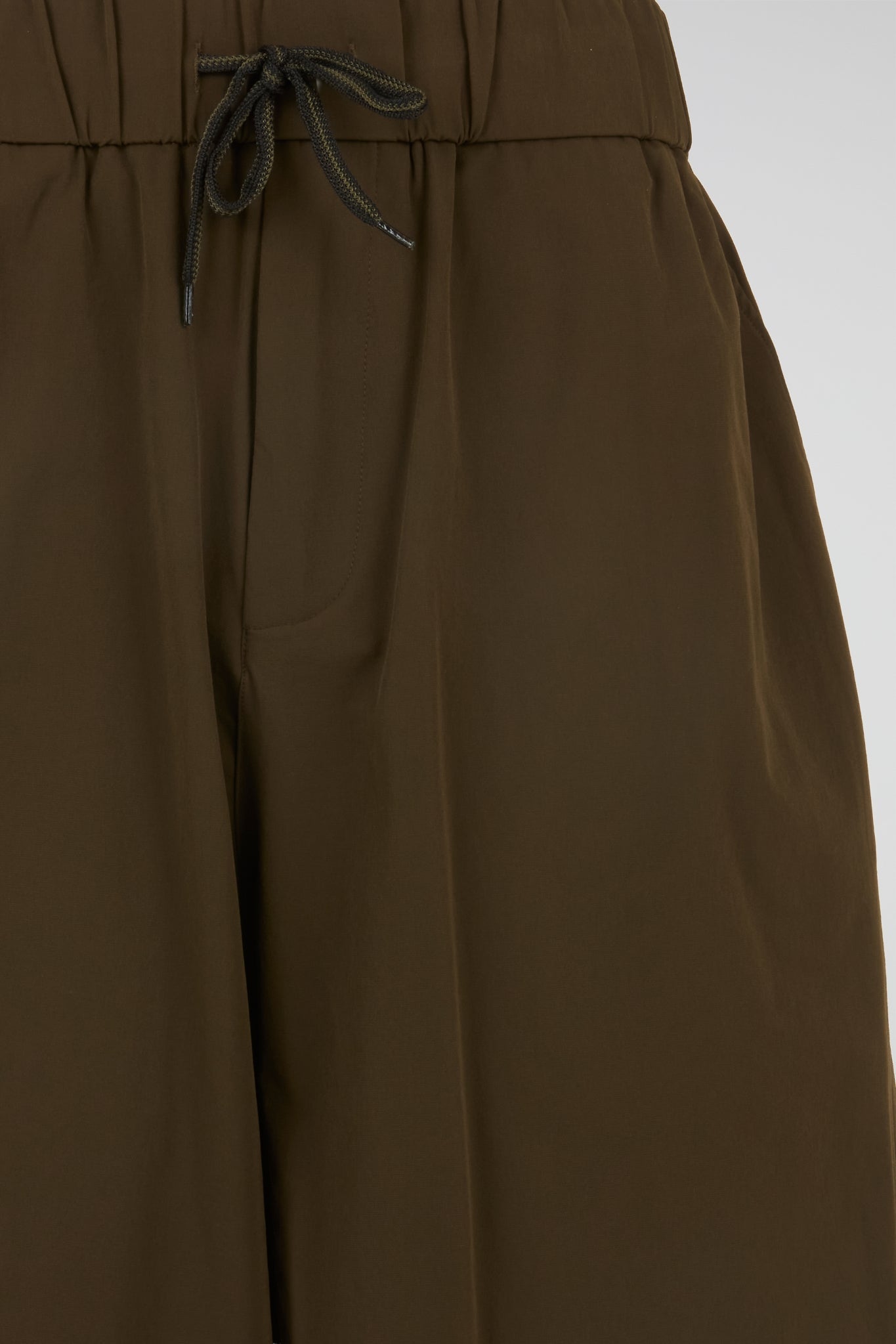 Brown Elastic Wide Short