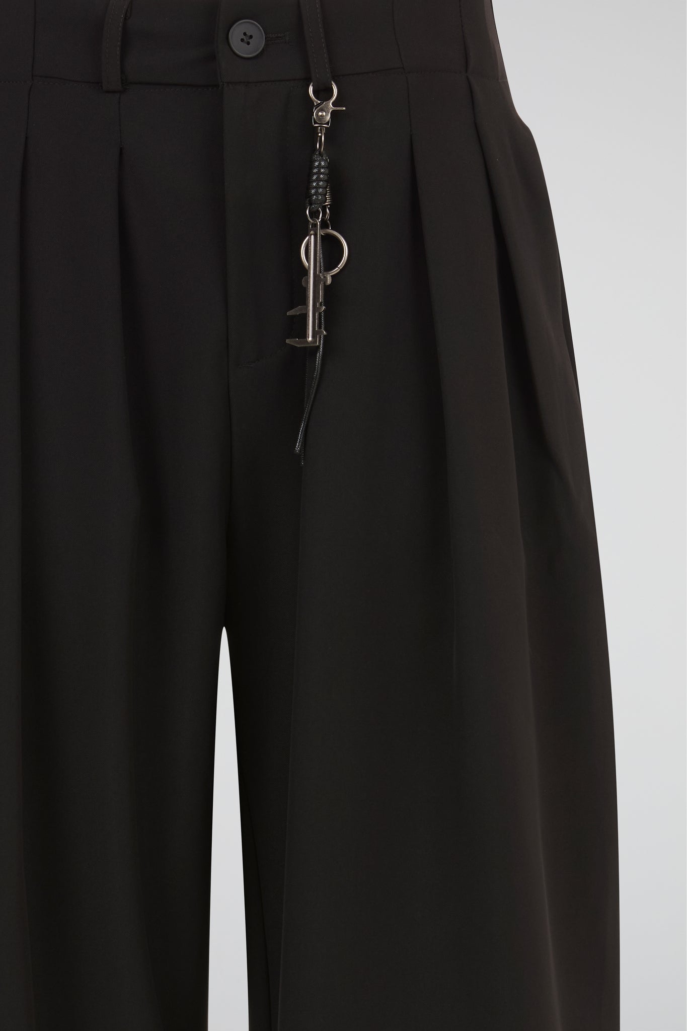 Sculpted Utility Pleat Trouser