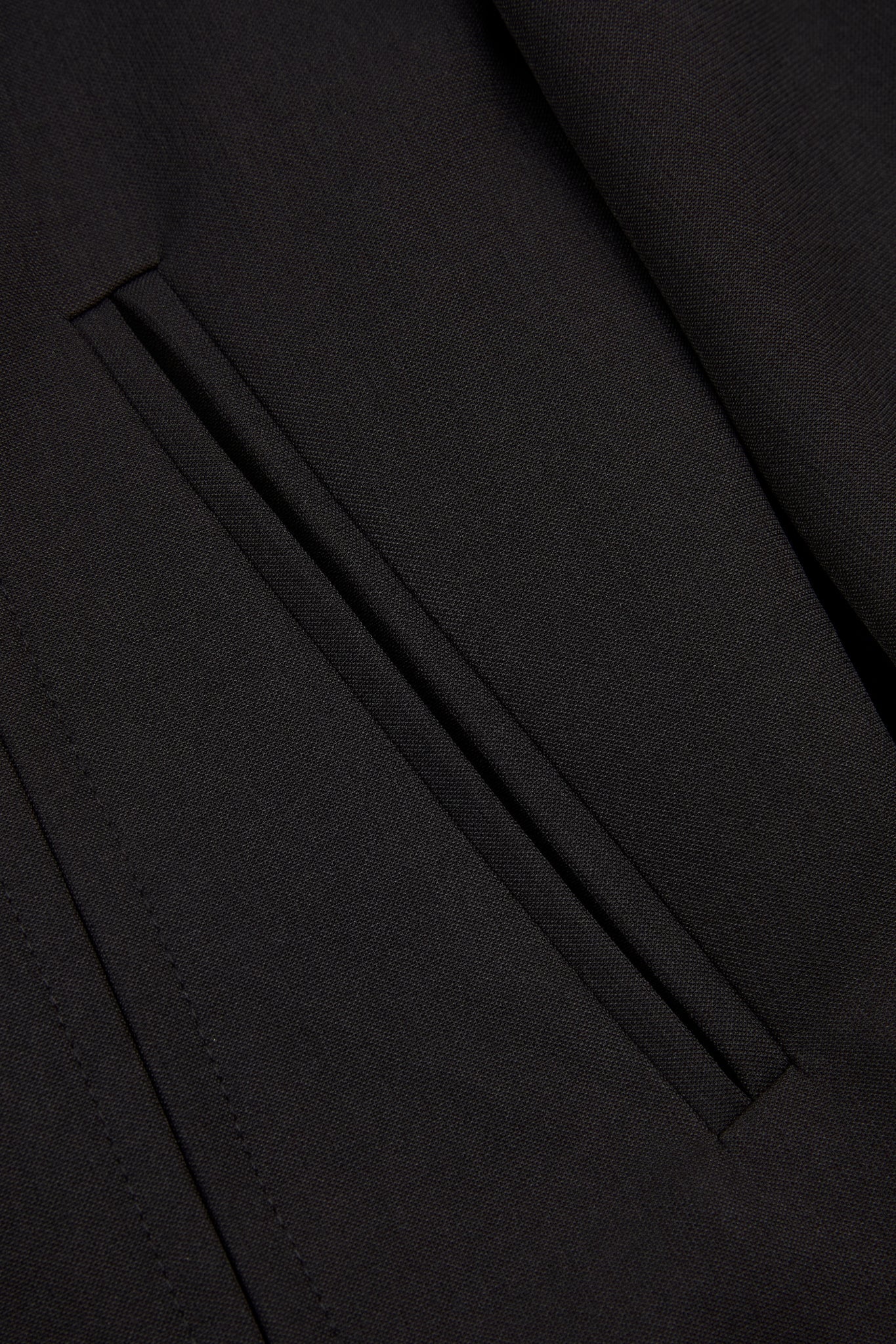 Black Double-Breasted Tailored Suit