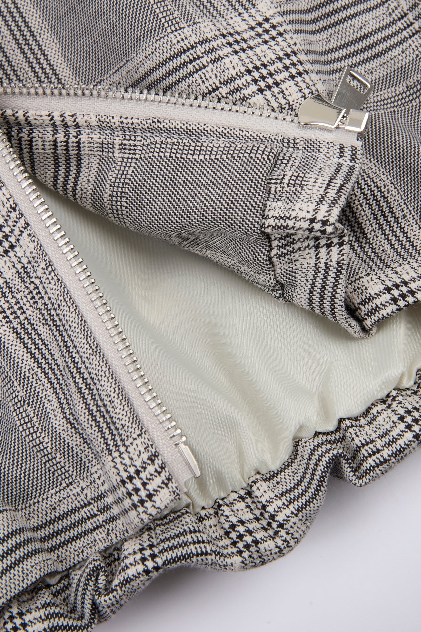 MBM-123-598-38-ex3-xxl.jpg