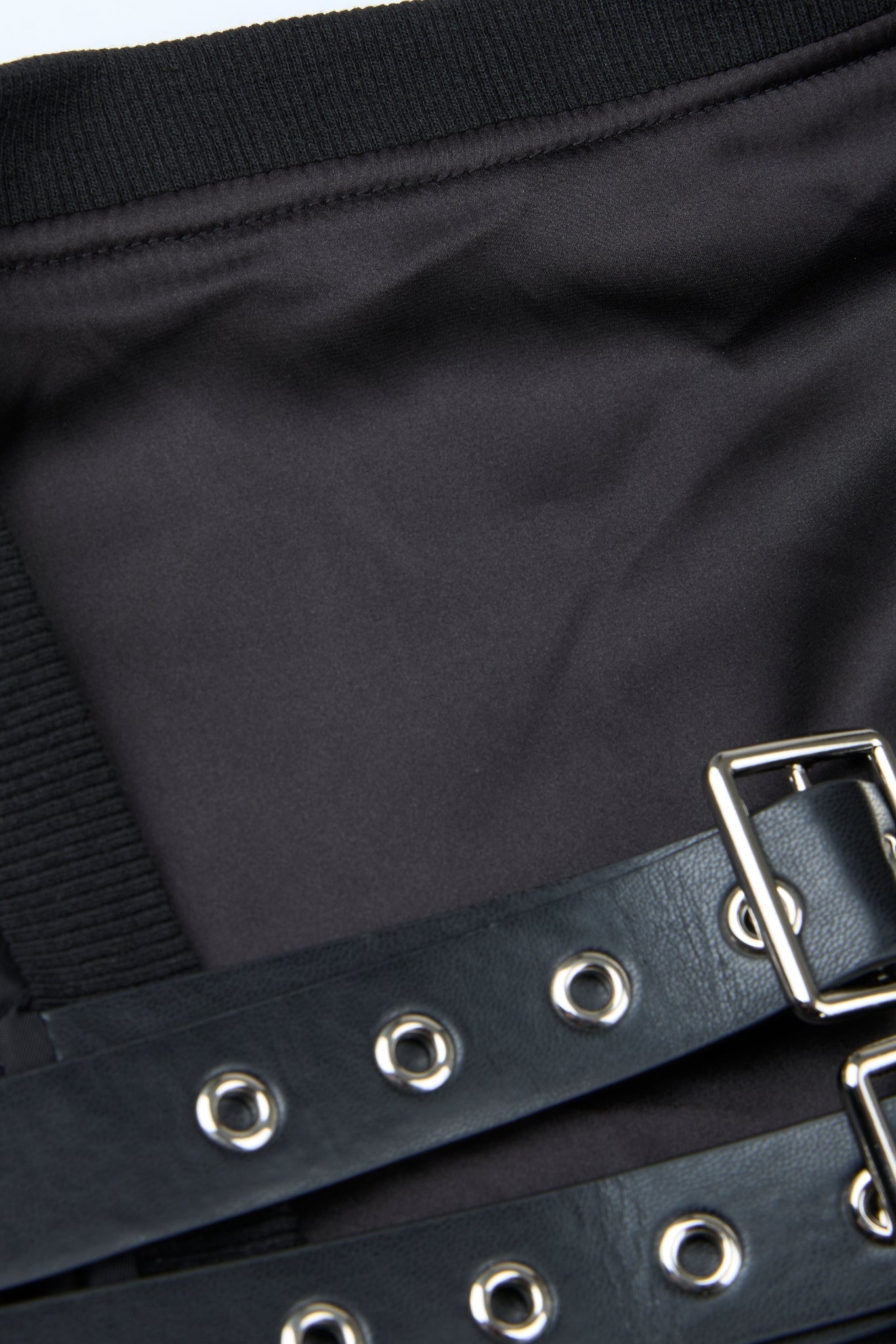 Cropped Bomber Black
