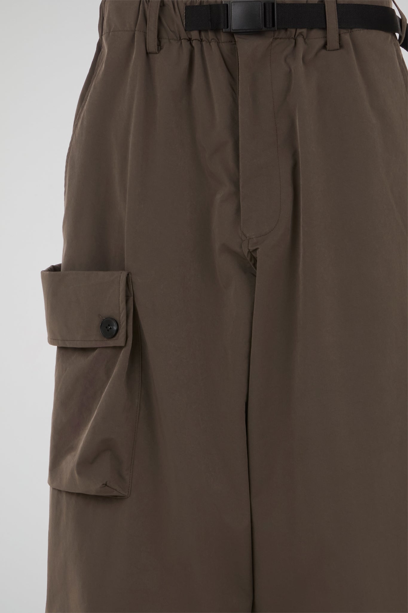 Tri Quarter Brown Pants