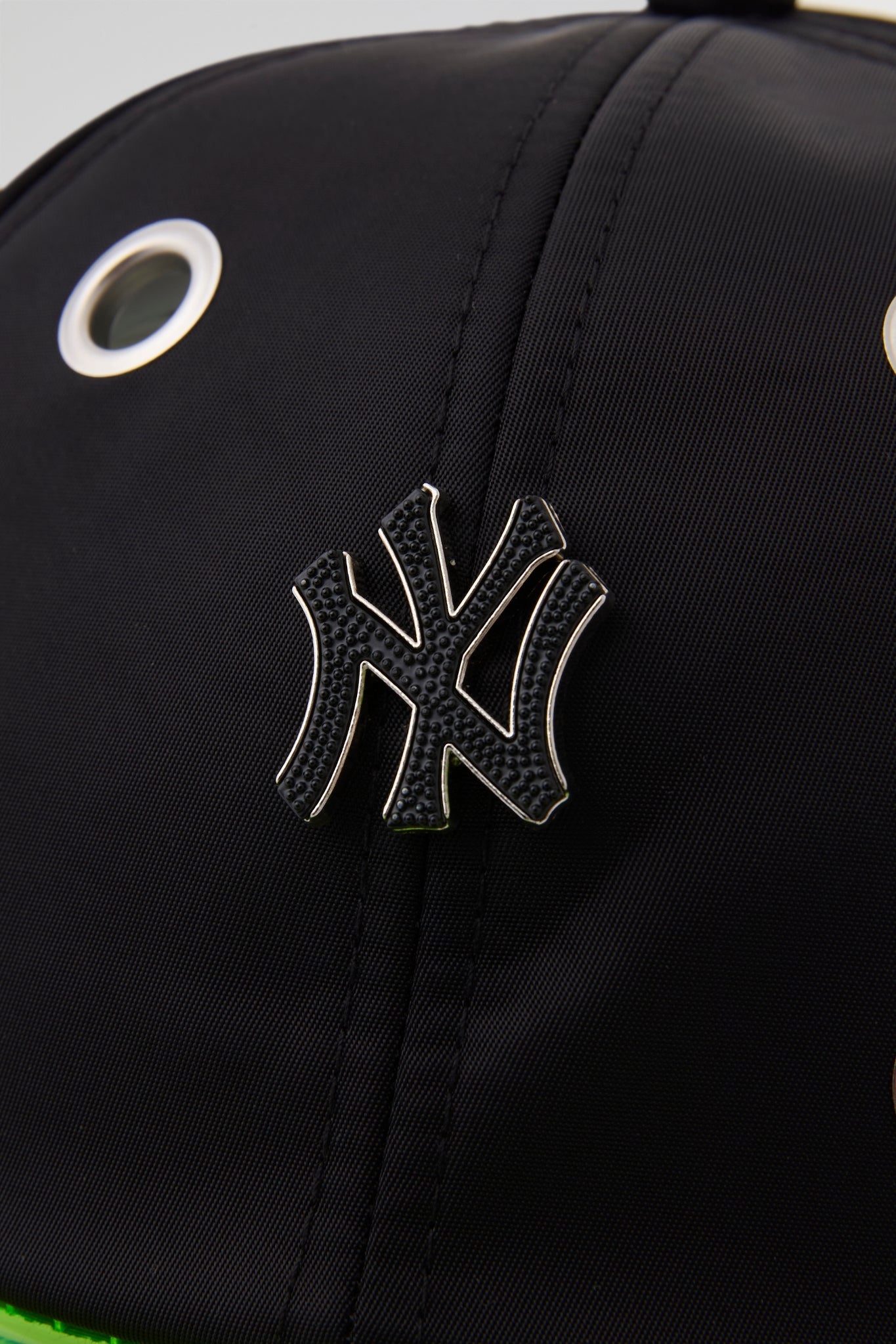 Eyelet Black & green NY Baseball Cap