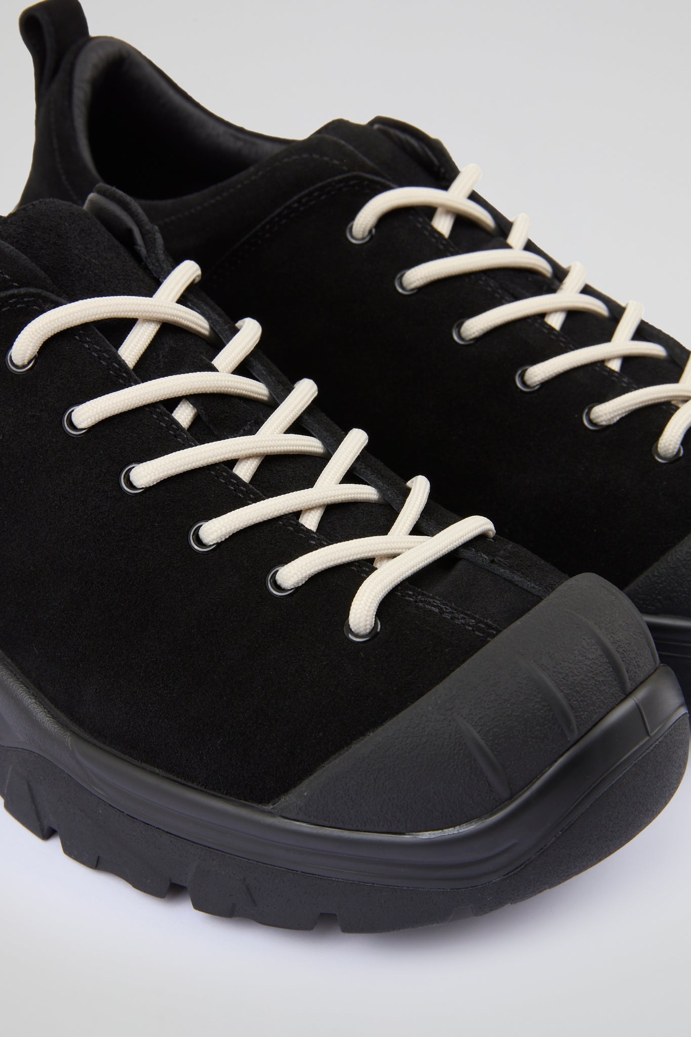 DUMIST Sleek Suede Sneakers