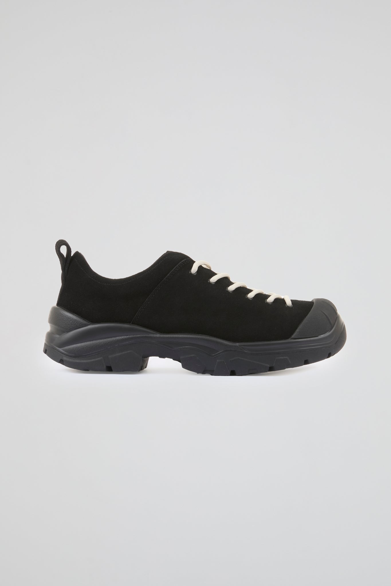 DUMIST Sleek Suede Sneakers