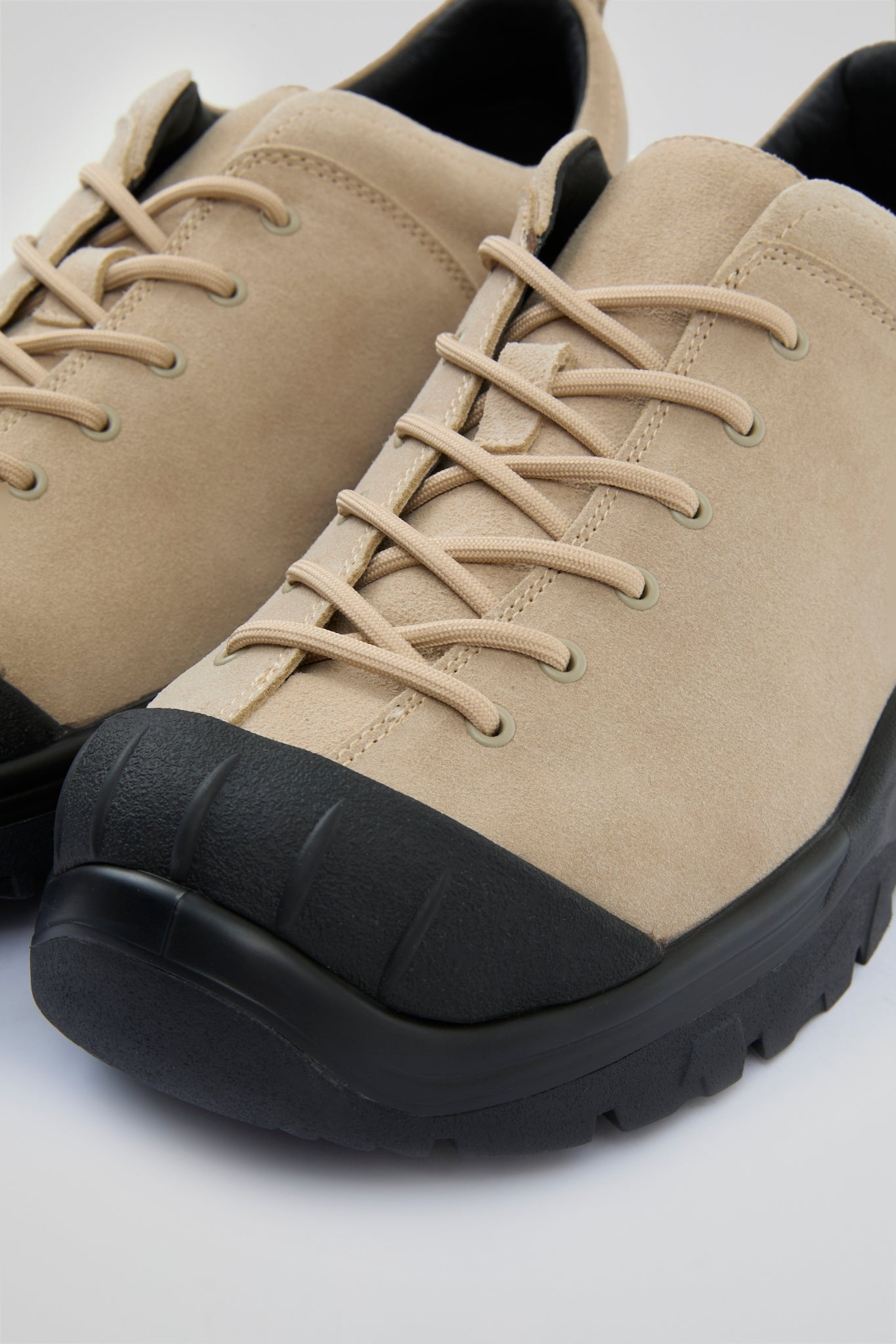 DUMIST Sleek Suede Sneakers
