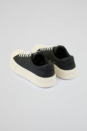 DUMIST Minimalist Low Sneakers – Black / White