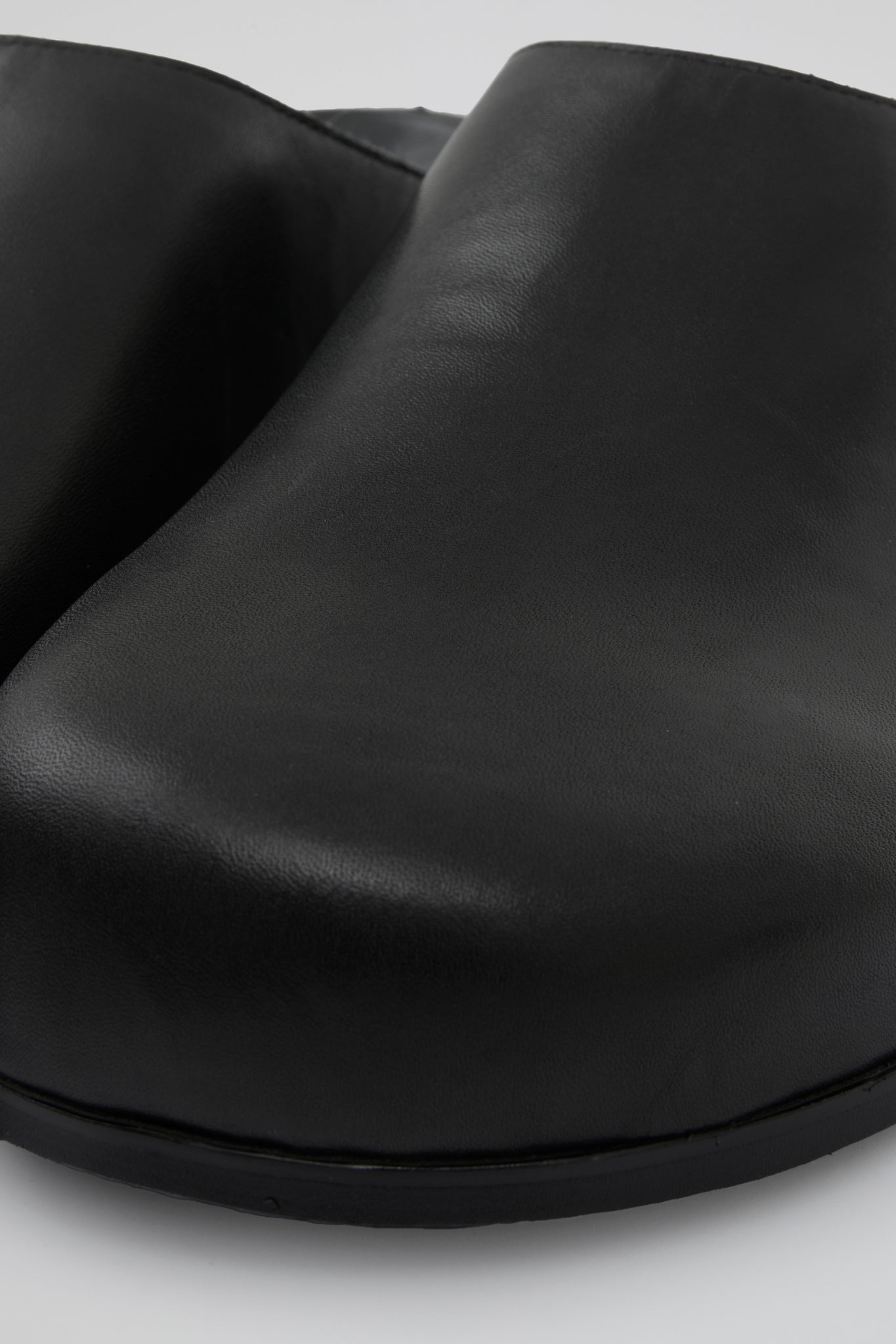 DUMIST Minimalist Suede Mules
