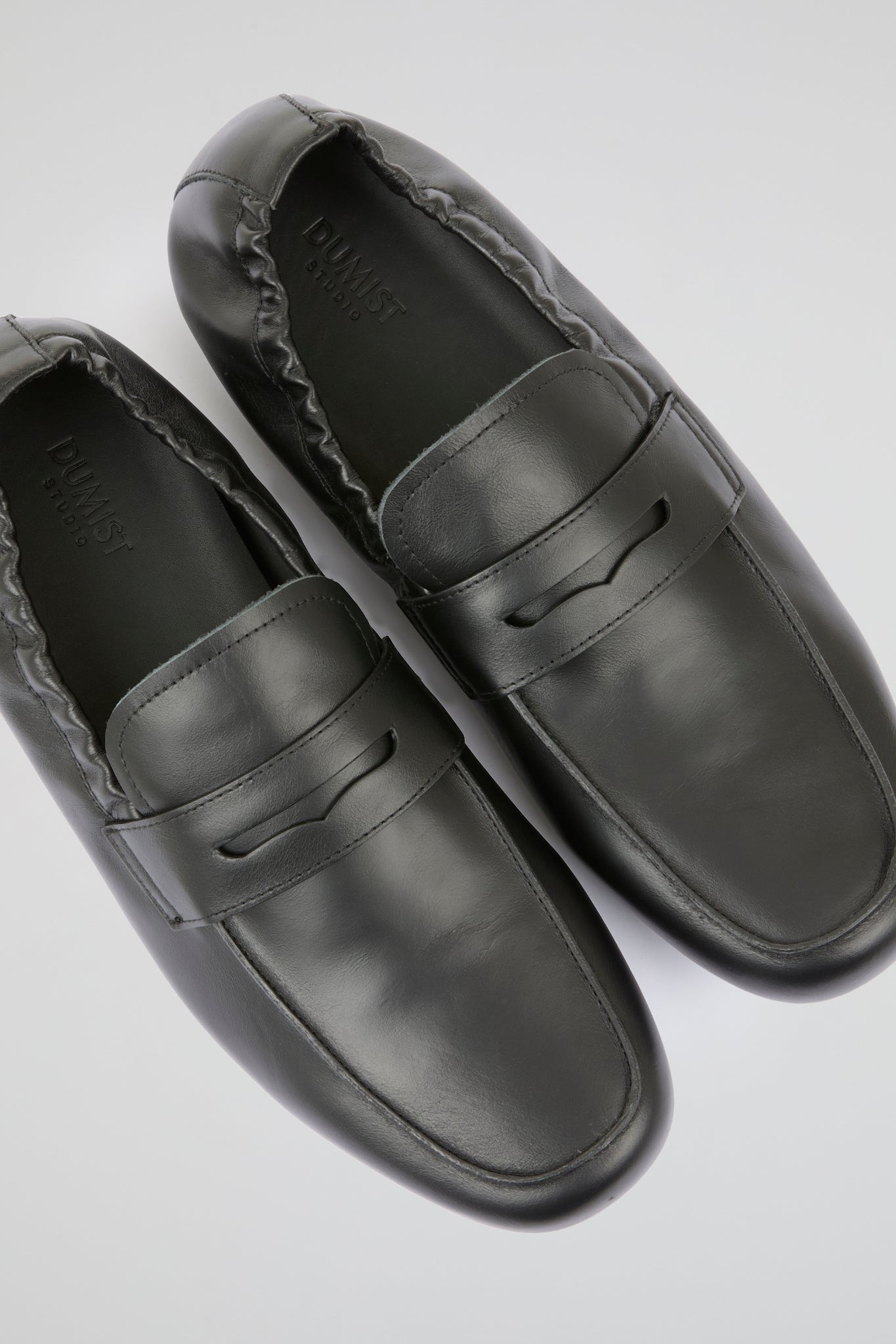 Easy-fit black loafers