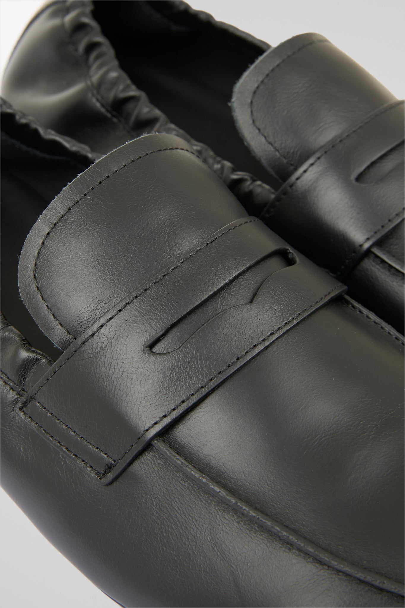 Easy-fit black loafers
