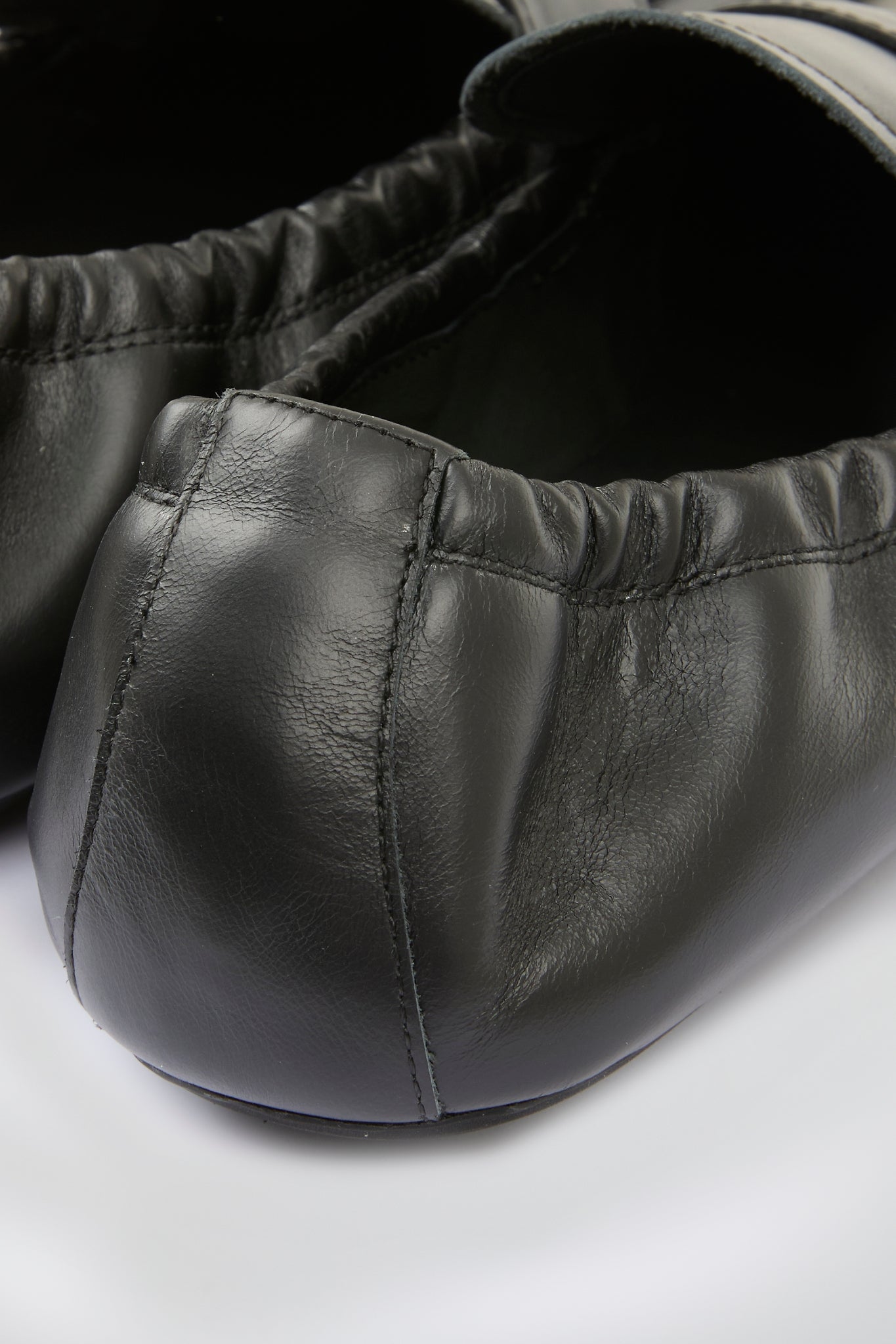 Easy-fit black loafers