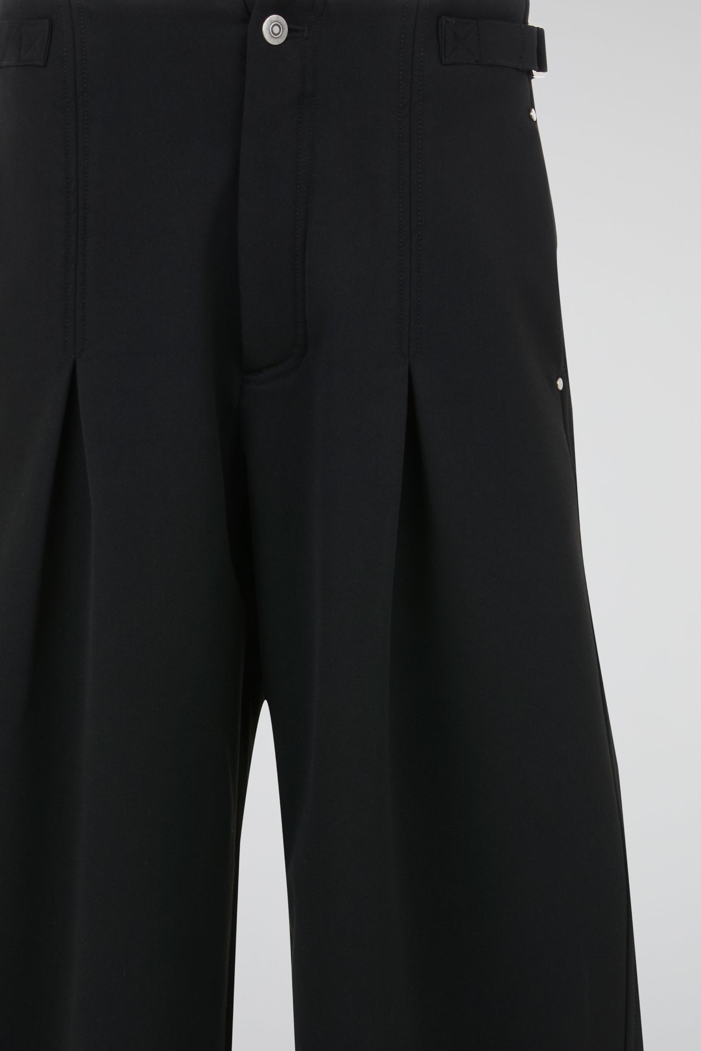 Studded Pleated Trousers Black