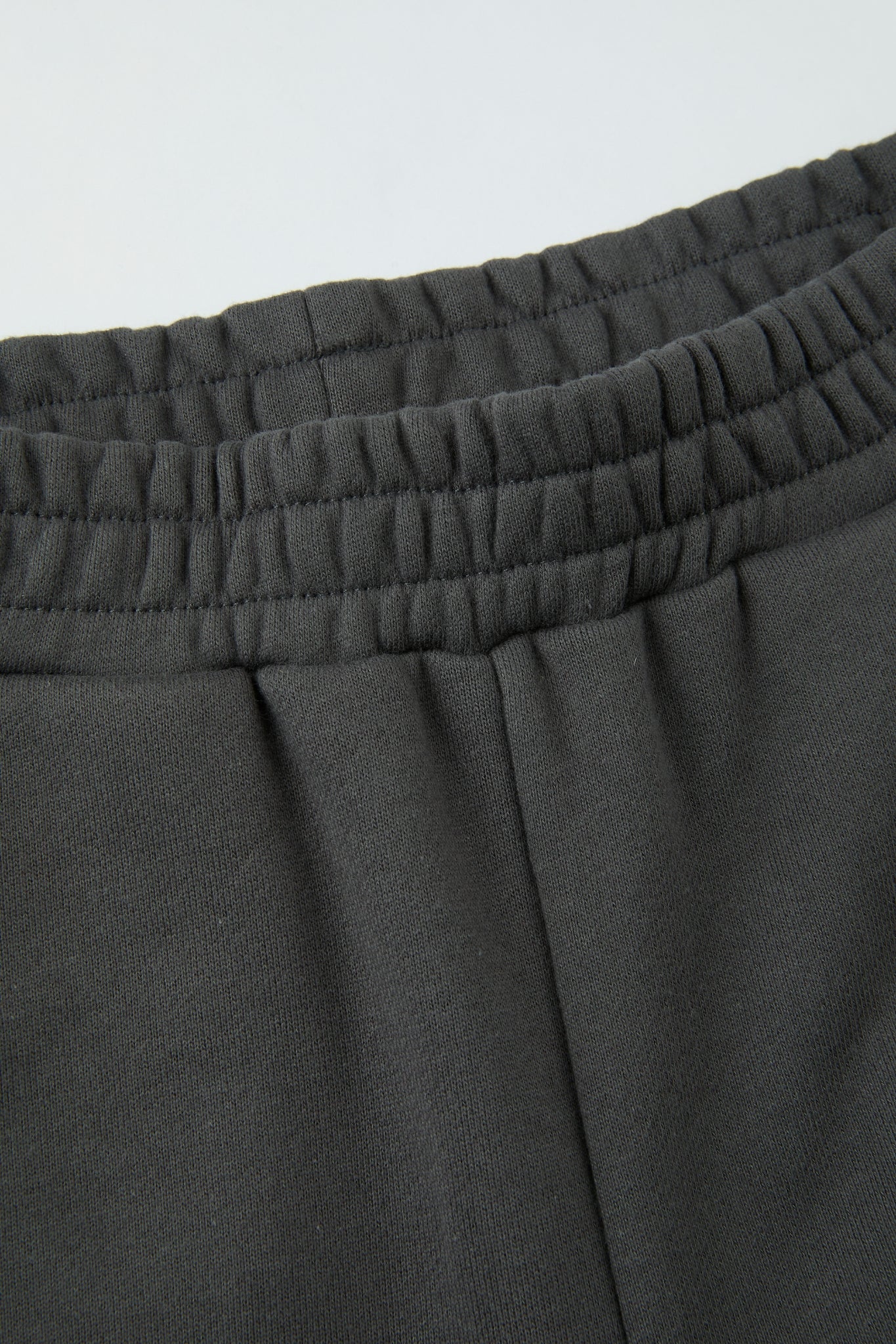 Curved Seam Wide Sweatpants