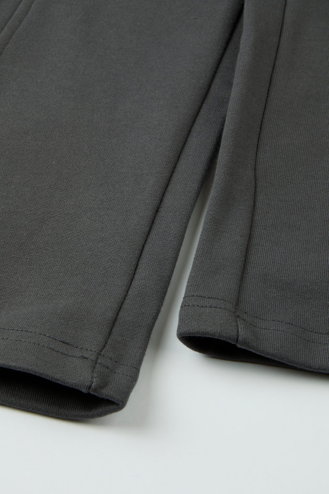 Curved Seam Wide Sweatpants