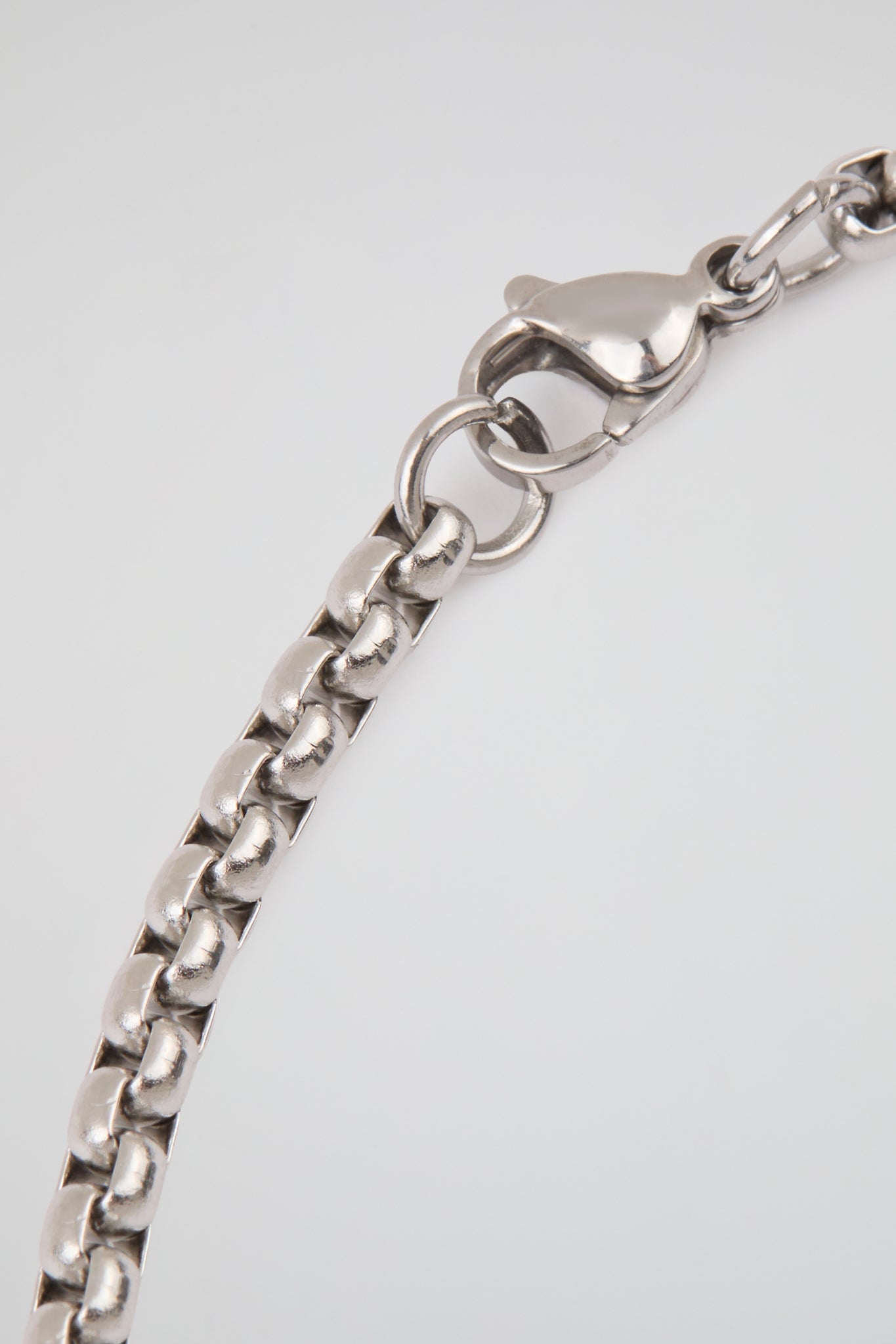 Geometric Frame Pendant Necklace