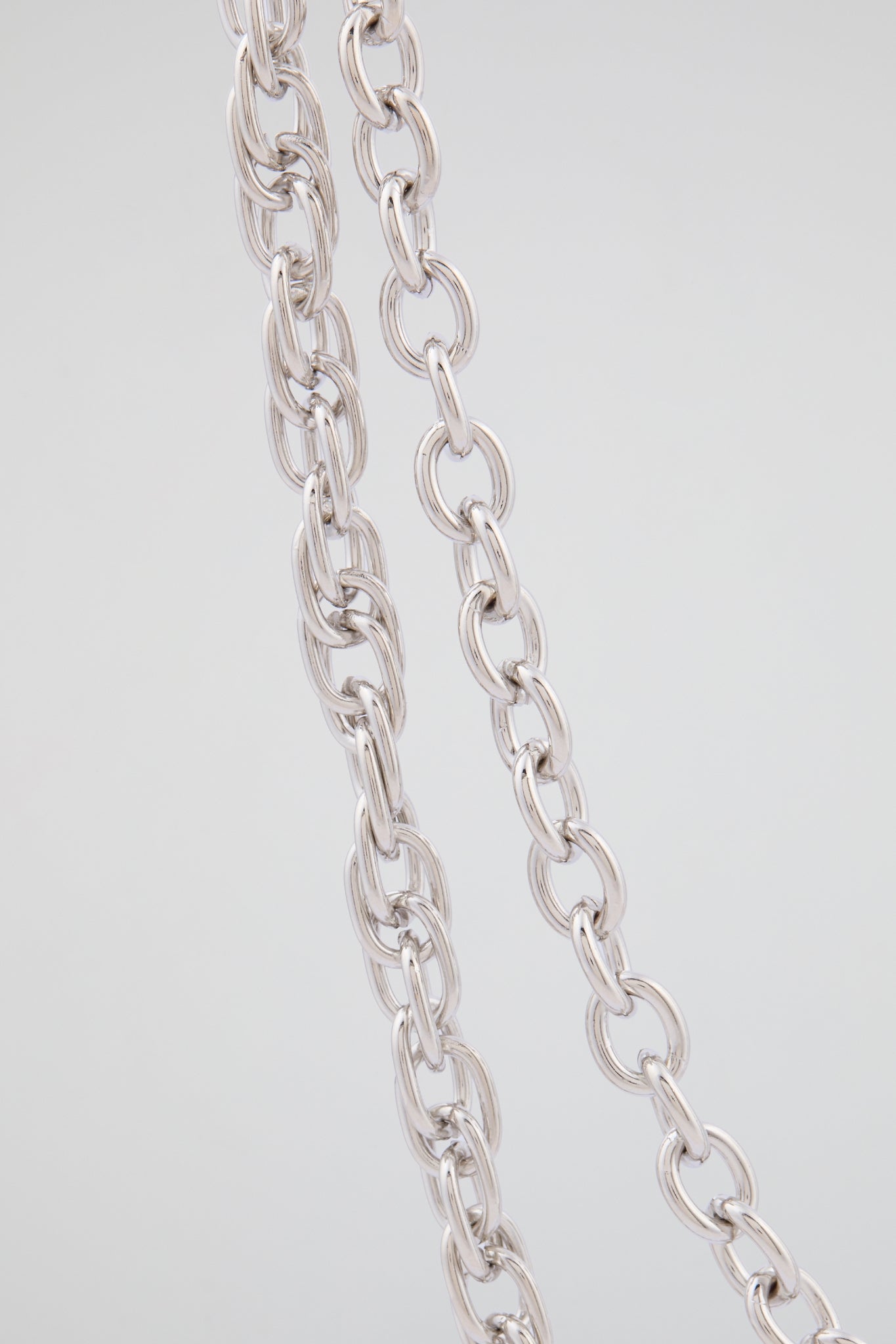 Chrome Silver Pavé Crystal Dollar Sign Wallet Chain